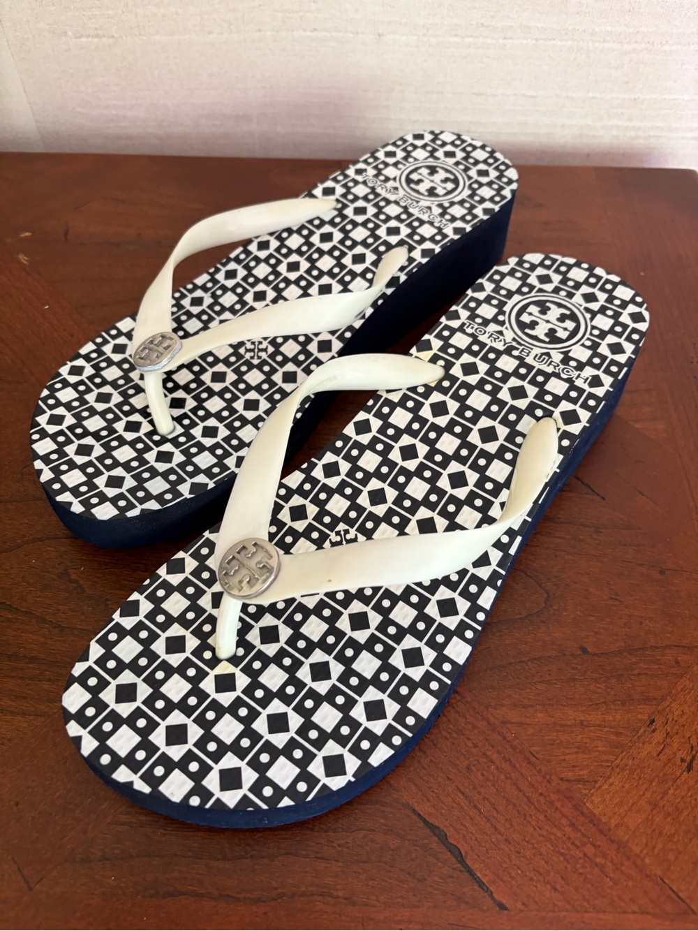 Tory Burch Blue & White Logo Flip Flop Sandals -platform wedge style size 10